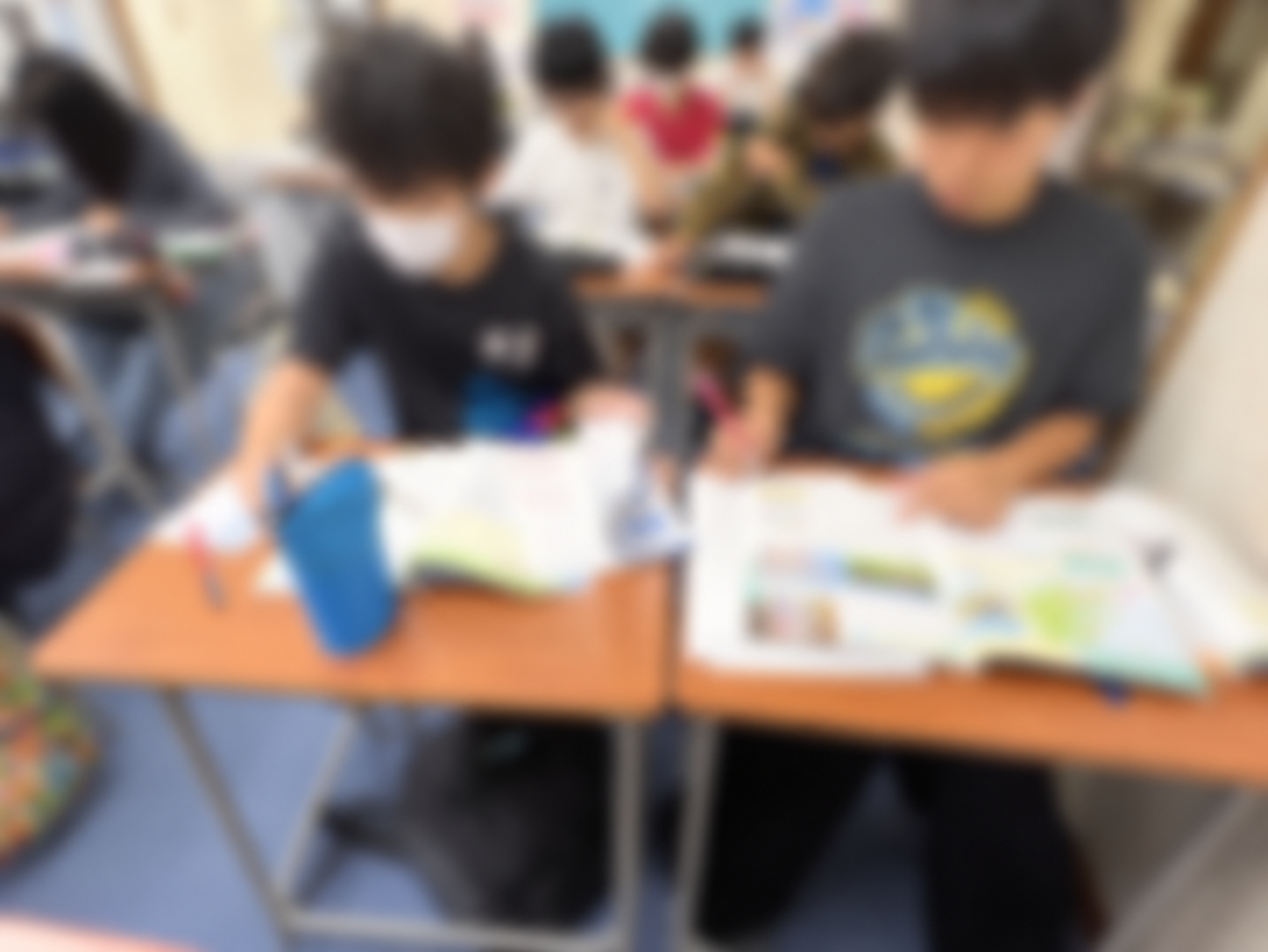 10to10で学習に取り組む生徒たち（個人が特定されないよう加工済み）